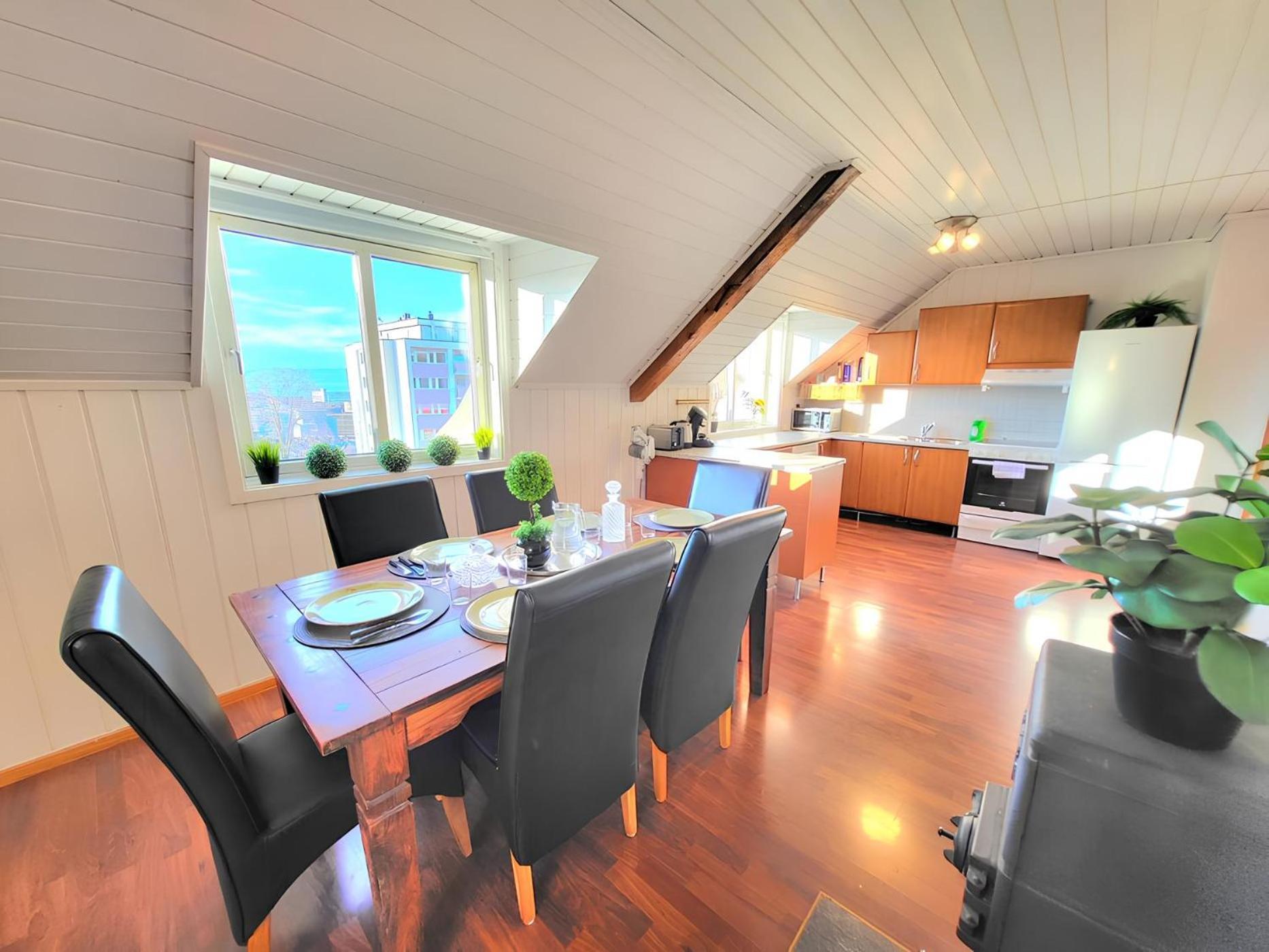 Sunset Penthouse, Fjord View & Parking Apartment Trondheim Bagian luar foto